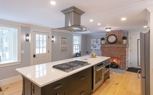 23 Old Manchester Rd, Amherst, NH 03031-1725