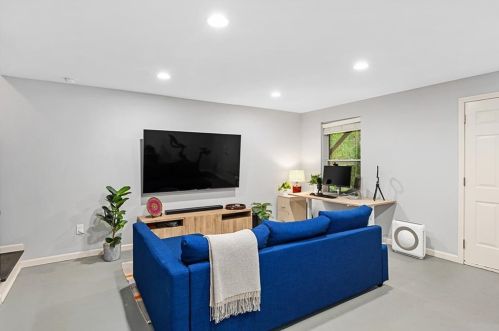 2113 Elvan Cir, Atlanta GA  30317-1307 exterior