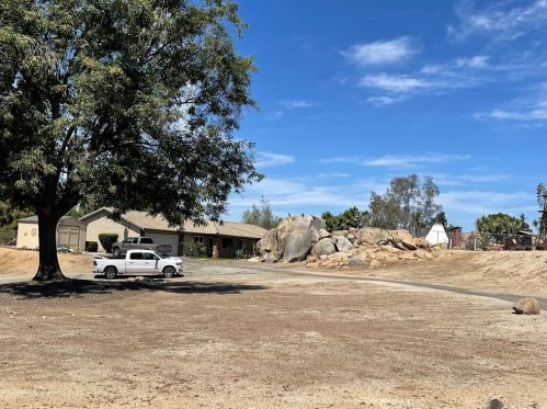 18801 Cable Ln, Perris, CA 92570-8714