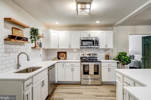 1509 Robert Rd, Lancaster PA  17601-5632 exterior