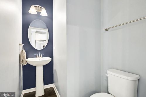 1605 Regent Manor Ct, Silver Spring MD 20904-2270 exterior