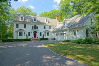 7 Wingate Ct, Stratham, NH 03885-2353