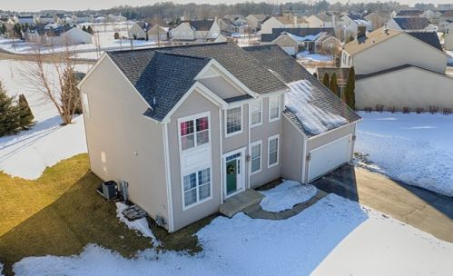 810 Bach Ct, Bull Valley, IL 60098-8054
