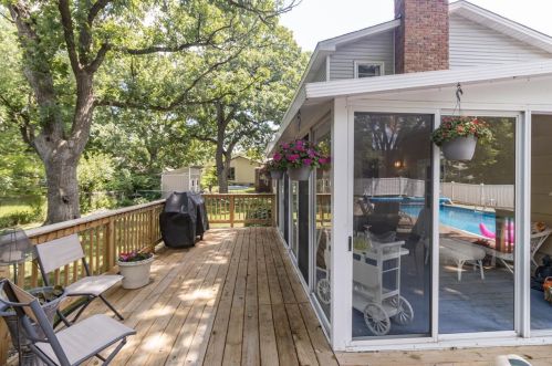 7216 Courtly Rd, Saint Paul MN  55125-1661 exterior