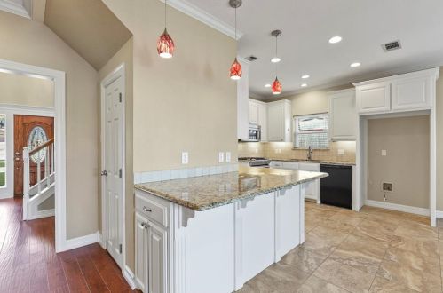 6818 Crane Rd, Fort Worth TX  76182-4308 exterior