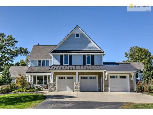5322 Clare Rd, Shawnee Mission, KS 66226-2837