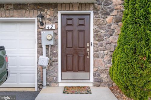 42 Ventura Way, Hedgesville WV  25427 exterior