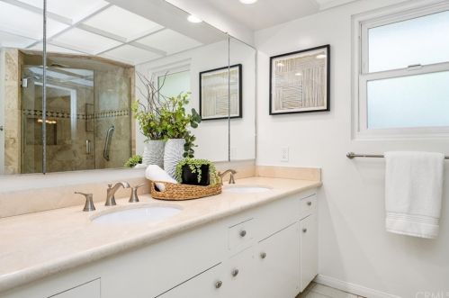 14111 Clarissa Ln, Santa Ana CA  92705-3230 exterior