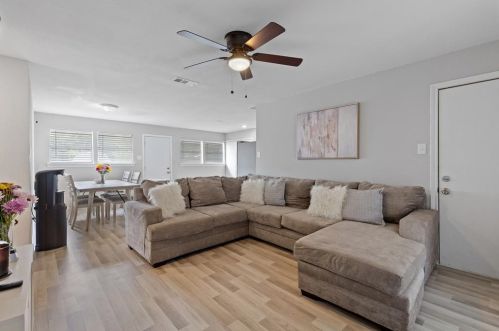 910 Piedmont Dr, Garland TX  75040-8064 exterior