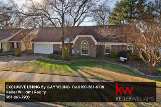 1059 Boones Hollow Dr, Cordova, TN 38018-5889