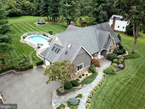 7 Bannister Dr, Princeton, NJ 08540-4311
