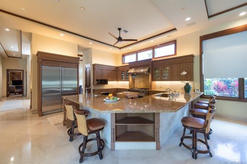 4550 Kahala Ave, Honolulu HI  96816-4924 exterior