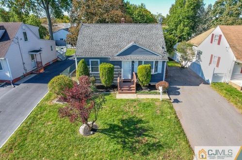 12 Jones Pl, Edison NJ  08817-3518 exterior