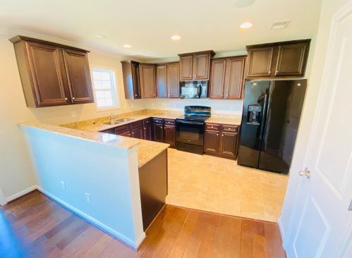 111 Congaree Downs Ln, Cayce-West Columbia SC  29170-3877 exterior