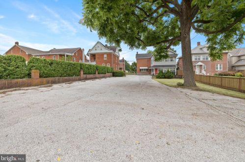 515 Carlisle St, Hanover PA 17331-2406 exterior