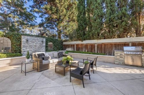 46 Danbury Ln, Irvine CA  92618-3972 exterior