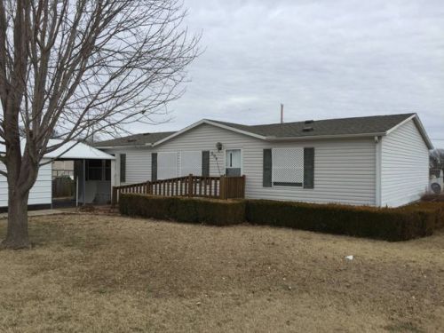 504 K Ave, Newkirk, OK 74647-1517