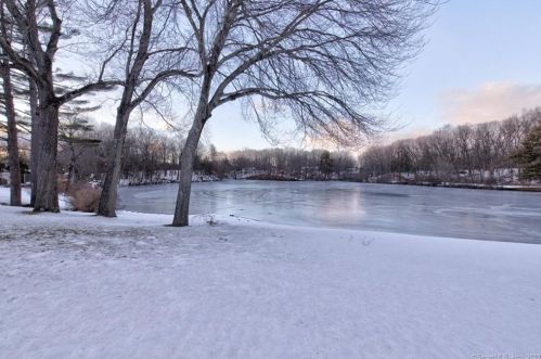 772 Kettle Path, Southington CT  06489-3405 exterior