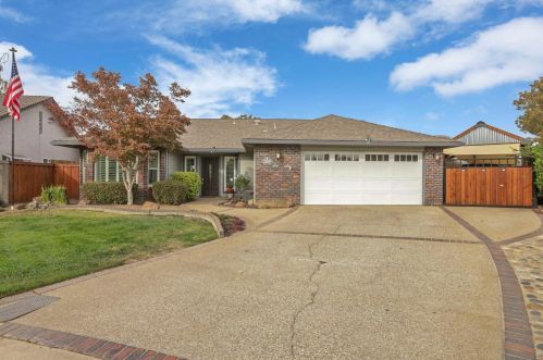 2529 Alder Glen Dr, Lodi, CA 95242-4602