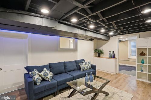 903 Kerwin Rd, Silver Spring MD 20901-1752 exterior