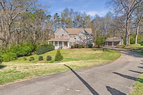 295 Lingefelt Ln, Holly Springs, GA 30115-7233