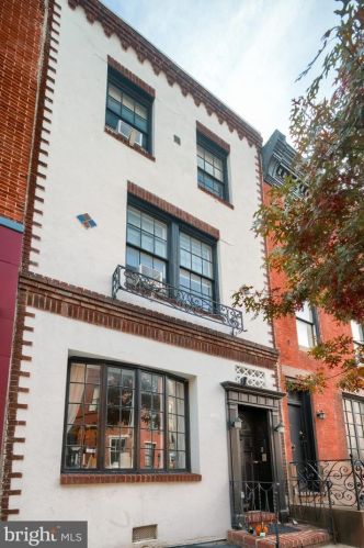 253 21st St, Philadelphia PA  19103-4842 exterior