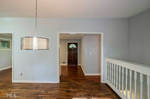 1240 Elva Dr, Atlanta GA  30331-7324 exterior