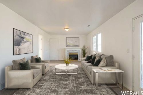 7091 Swan Hill Dr, Taylorsville, UT 84081-3958