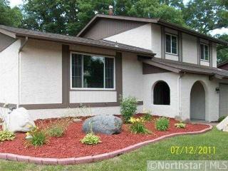 1605 Woodside Ct, Minneapolis, MN 55432-5246