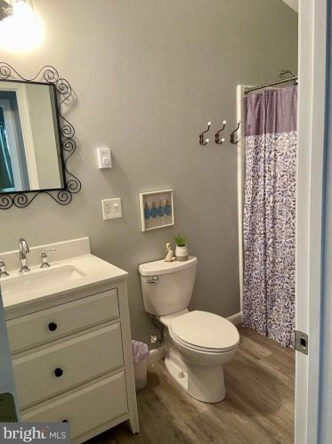 15 Meadow View Dr, Lost City WV 26810-8523 exterior