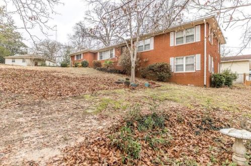 150 Little John Ln, Warner Robins, GA 31088-5427