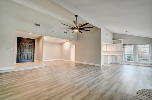 9908 Edmund Dr, Fort Worth, TX 76126-4133