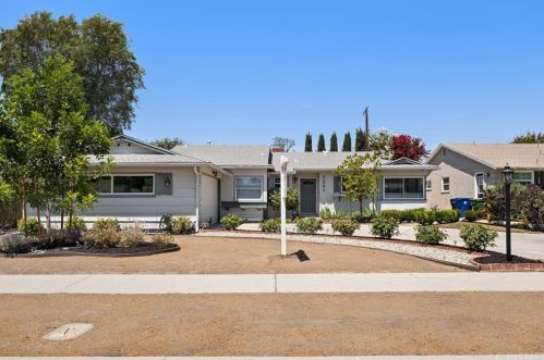 7341 Ostrom Ave, Van Nuys, CA 91406-2524