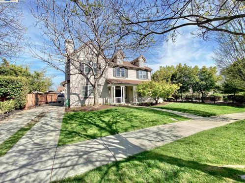 2401 Rees Cir, Livermore, CA 94550-7199