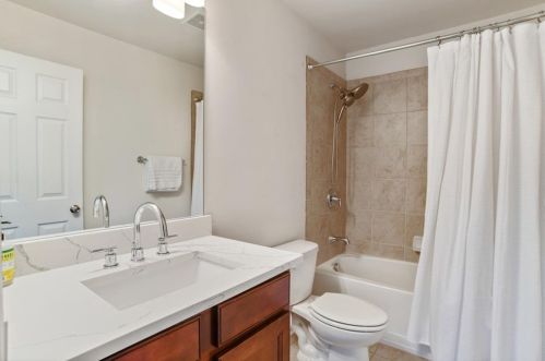 3278 Ferncliff Ln, Atlanta GA  30324-2569 exterior