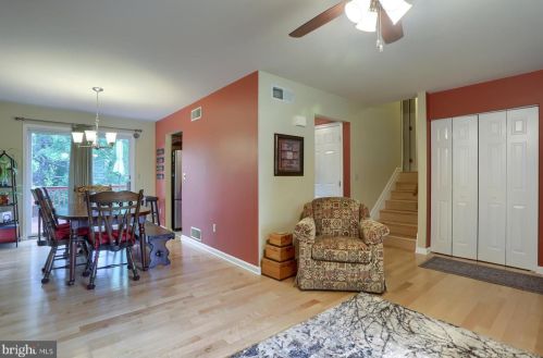 2212 Highland Ct, Harrisburg, PA 17110-3420