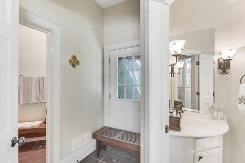 5485 Errol Pl, Atlanta GA  30327-4871 exterior