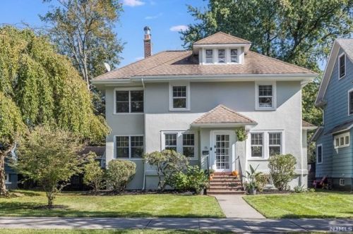 15 Carteret St, Montclair, NJ 07043-1303