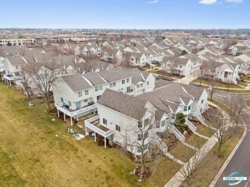 1209 Fox Hill Ln, North Aurora, IL 60542-1151
