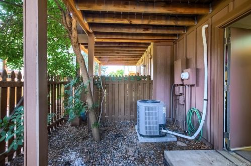 11894 Kepner Dr, Aurora CO 80012-3285 exterior