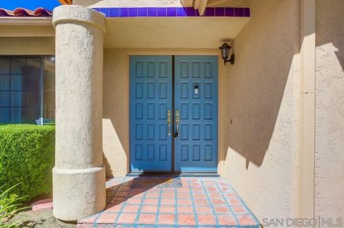 17868 Creciente Way, San Diego, CA 92127-1063