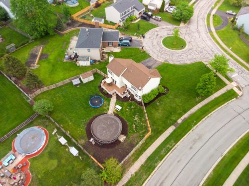 1075 Big Eagle Trl, Carol Stream IL  60188 exterior