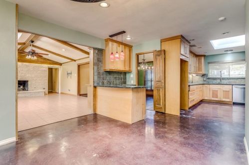 6248 Dilbeck Ln, Dallas TX  75240-5350 exterior