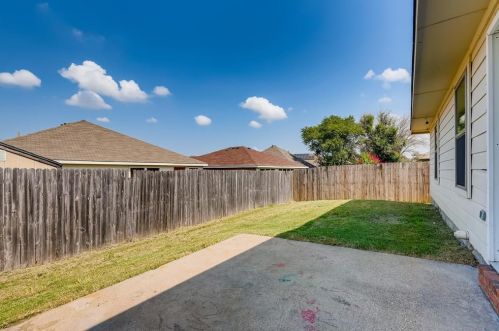 9324 Cynthia Ct, Fort Worth TX  76140-5170 exterior