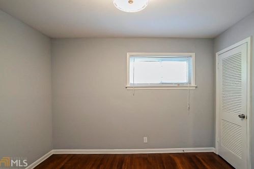 1240 Elva Dr, Atlanta GA  30331-7324 exterior