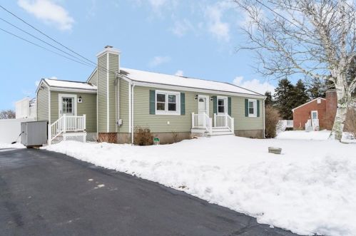 14 Cornell Rd, South Kingstown, RI 02882-3004