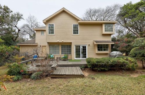 7704 Basil Dr, Austin TX  78750-7930 exterior