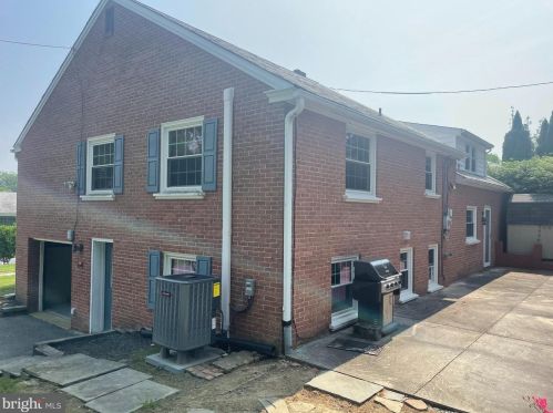 1106 Richmond Rd, Lancaster PA  17603-6126 exterior