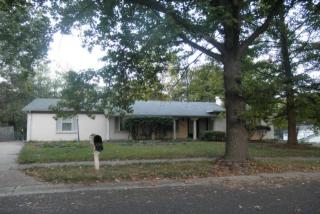 6787 Blossom View Dr, Florissant, MO 63033-5133