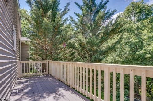 48 Westchester Ter, Annandale, NJ 08801-1600